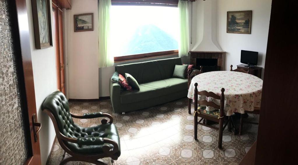 Villamarinapigra Lake View Apatments Pigra Ngoại thất bức ảnh